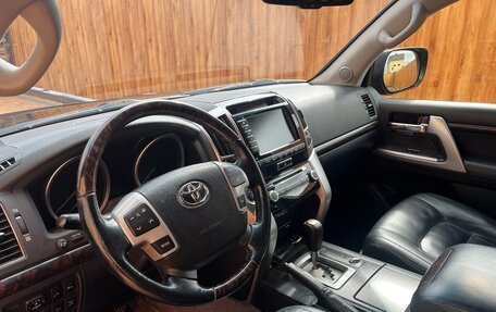 Toyota Land Cruiser 200, 2014 год, 4 000 000 рублей, 3 фотография