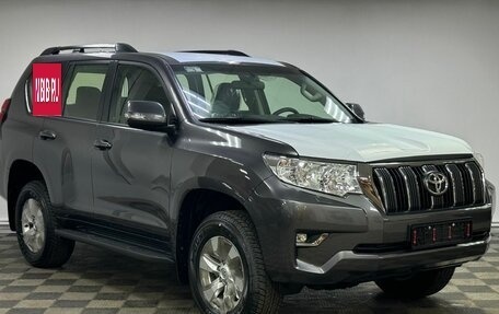 Toyota Land Cruiser Prado 150 рестайлинг 2, 2023 год, 8 799 000 рублей, 3 фотография