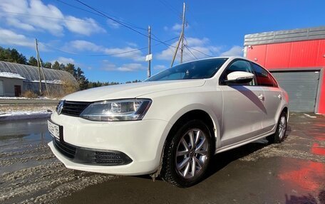 Volkswagen Jetta VI, 2013 год, 1 100 000 рублей, 2 фотография