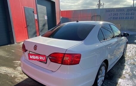 Volkswagen Jetta VI, 2013 год, 1 100 000 рублей, 4 фотография