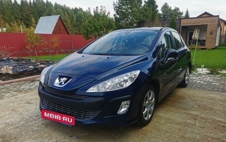 Peugeot 308 II, 2010 год, 690 000 рублей, 2 фотография