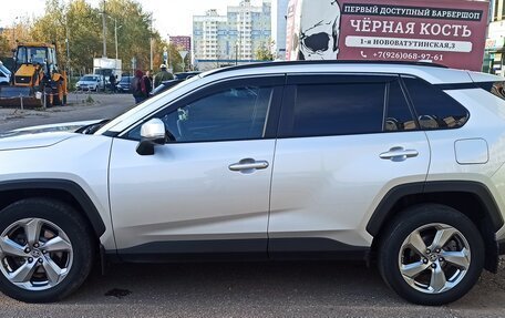 Toyota RAV4, 2021 год, 3 550 000 рублей, 6 фотография