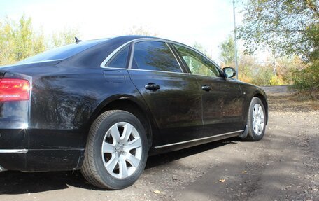 Audi A8, 2010 год, 1 550 000 рублей, 10 фотография