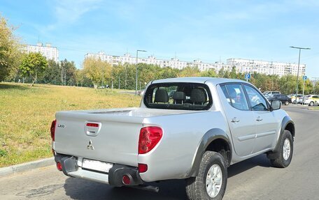 Mitsubishi L200 IV рестайлинг, 2014 год, 1 365 000 рублей, 6 фотография