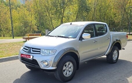 Mitsubishi L200 IV рестайлинг, 2014 год, 1 365 000 рублей, 3 фотография