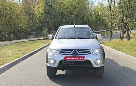 Mitsubishi L200 IV рестайлинг, 2014 год, 1 365 000 рублей, 2 фотография