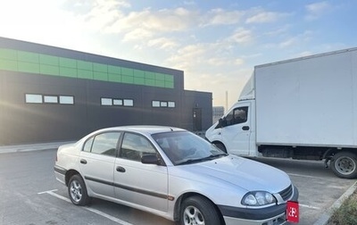 Toyota Avensis III рестайлинг, 1998 год, 390 000 рублей, 1 фотография