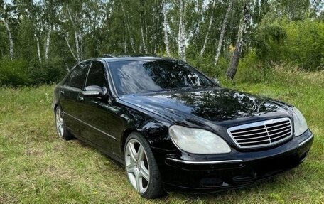 Mercedes-Benz S-Класс, 2002 год, 550 000 рублей, 1 фотография