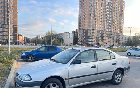 Toyota Avensis III рестайлинг, 1998 год, 390 000 рублей, 3 фотография