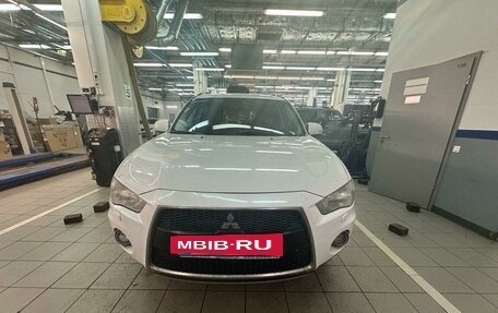 Mitsubishi Outlander III рестайлинг 3, 2011 год, 1 327 000 рублей, 3 фотография