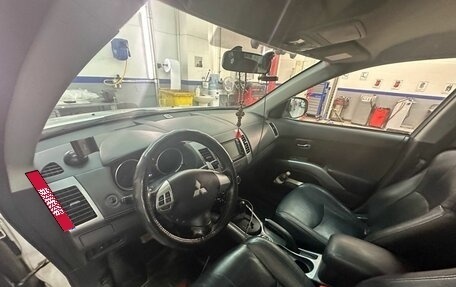 Mitsubishi Outlander III рестайлинг 3, 2011 год, 1 327 000 рублей, 19 фотография