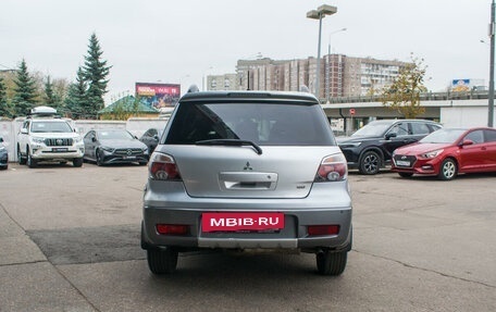 Mitsubishi Outlander III рестайлинг 3, 2005 год, 650 000 рублей, 6 фотография