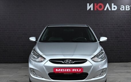 Hyundai Solaris II рестайлинг, 2012 год, 1 100 000 рублей, 2 фотография