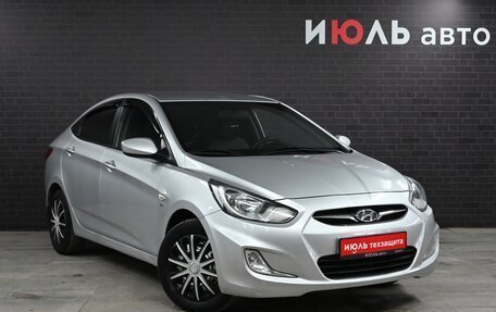 Hyundai Solaris II рестайлинг, 2012 год, 1 100 000 рублей, 3 фотография