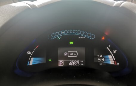 Nissan Leaf I, 2013 год, 690 000 рублей, 2 фотография