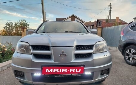 Mitsubishi Outlander III рестайлинг 3, 2006 год, 749 000 рублей, 1 фотография