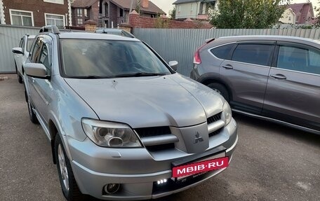 Mitsubishi Outlander III рестайлинг 3, 2006 год, 749 000 рублей, 2 фотография