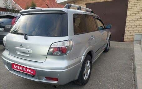 Mitsubishi Outlander III рестайлинг 3, 2006 год, 749 000 рублей, 3 фотография