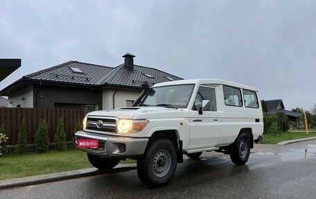 Toyota Land Cruiser 70, 2021 год, 6 610 000 рублей, 1 фотография