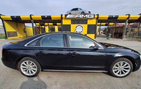 Audi A8, 2010 год, 1 960 000 рублей, 10 фотография