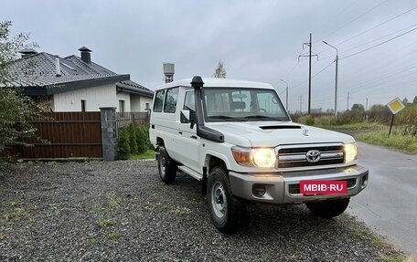 Toyota Land Cruiser 70, 2021 год, 6 610 000 рублей, 9 фотография