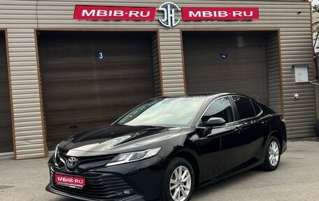 Toyota Camry, 2019 год, 2 950 000 рублей, 1 фотография