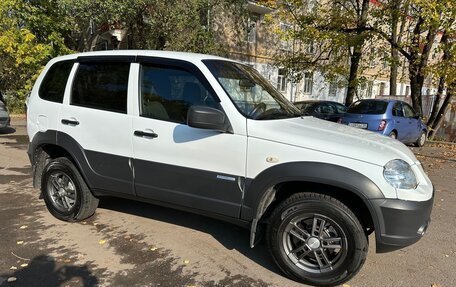 Chevrolet Niva I рестайлинг, 2018 год, 930 000 рублей, 12 фотография