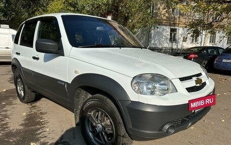 Chevrolet Niva I рестайлинг, 2018 год, 930 000 рублей, 10 фотография