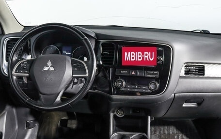 Mitsubishi Outlander III рестайлинг 3, 2012 год, 1 620 000 рублей, 12 фотография