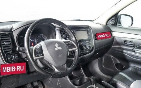 Mitsubishi Outlander III рестайлинг 3, 2012 год, 1 620 000 рублей, 14 фотография