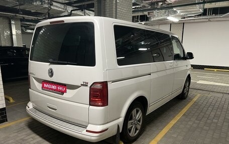 Volkswagen Multivan T6 рестайлинг, 2016 год, 4 100 000 рублей, 5 фотография