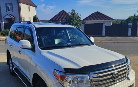 Toyota Land Cruiser 200, 2014 год, 6 750 000 рублей, 3 фотография