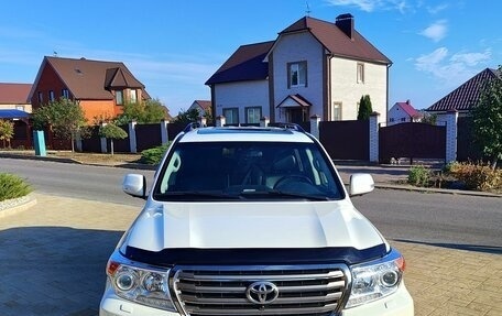 Toyota Land Cruiser 200, 2014 год, 6 750 000 рублей, 2 фотография