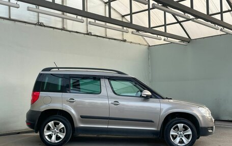 Skoda Yeti I рестайлинг, 2011 год, 1 355 000 рублей, 8 фотография