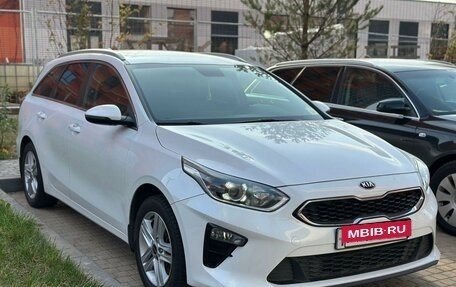 KIA cee'd III, 2020 год, 2 550 000 рублей, 2 фотография