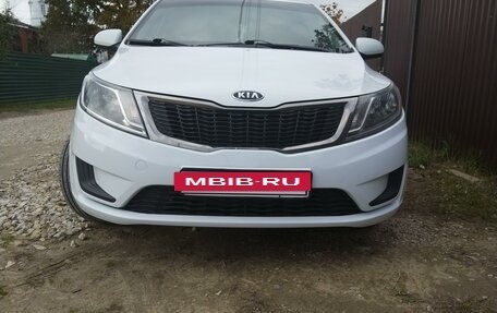 KIA Rio III рестайлинг, 2012 год, 1 000 000 рублей, 5 фотография