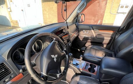 Mitsubishi Pajero IV, 2007 год, 1 500 000 рублей, 16 фотография