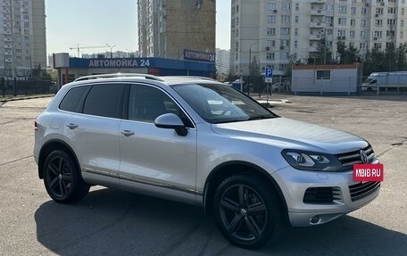 Volkswagen Touareg III, 2011 год, 1 960 000 рублей, 12 фотография