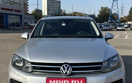 Volkswagen Touareg III, 2011 год, 1 960 000 рублей, 2 фотография