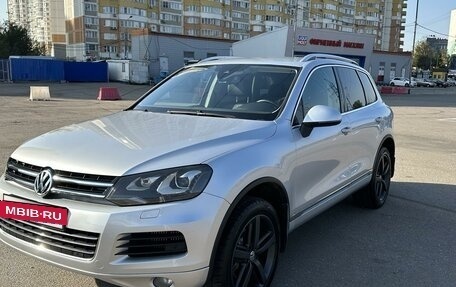 Volkswagen Touareg III, 2011 год, 1 960 000 рублей, 3 фотография