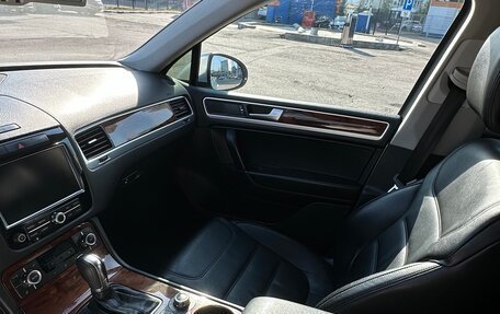 Volkswagen Touareg III, 2011 год, 1 960 000 рублей, 33 фотография