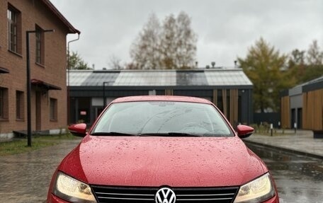 Volkswagen Jetta VI, 2011 год, 1 200 000 рублей, 2 фотография