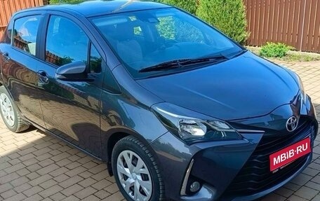 Toyota Yaris III рестайлинг, 2018 год, 1 200 000 рублей, 1 фотография