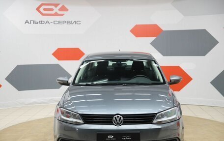 Volkswagen Jetta VI, 2013 год, 1 090 000 рублей, 2 фотография