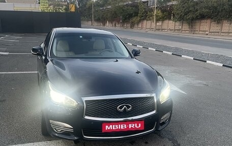 Infiniti Q70 I, 2015 год, 2 950 000 рублей, 1 фотография