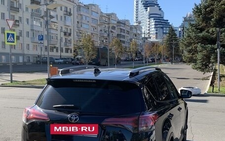 Toyota RAV4, 2018 год, 2 600 000 рублей, 9 фотография