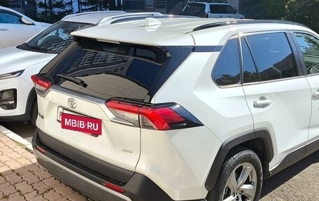 Toyota RAV4, 2021 год, 3 900 000 рублей, 14 фотография