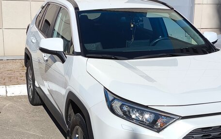 Toyota RAV4, 2021 год, 3 900 000 рублей, 16 фотография