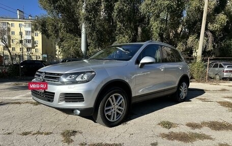 Volkswagen Touareg III, 2010 год, 1 680 000 рублей, 2 фотография