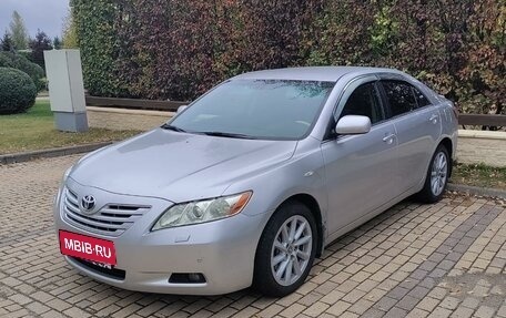 Toyota Camry, 2007 год, 1 050 000 рублей, 2 фотография